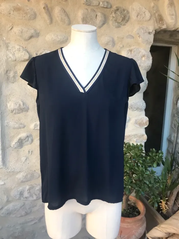 Vie ta vie - T-shirt en viscose simple col en V bleu marine