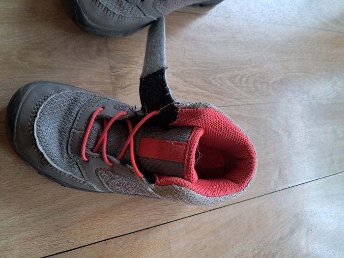Chaussures de randonnée 28 - photo numéro 5
