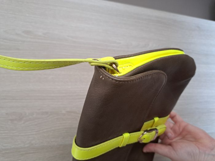 Petit sac marron et jaune fluo Camaieu - photo numéro 3