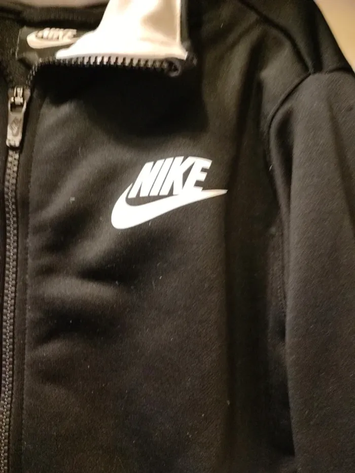 Veste Nike 12 ans - photo numéro 2