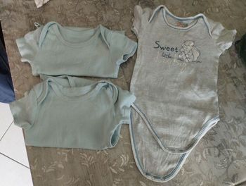 Lot de 6 bodies mc 12 mois garçon