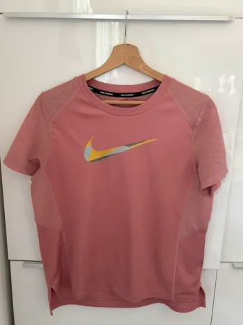 TEE shirt Nike Running taille M