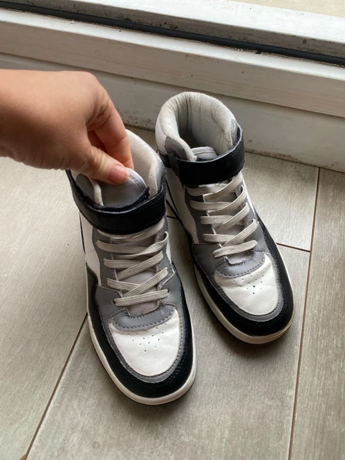Baskets taille 32 - photo numéro 2