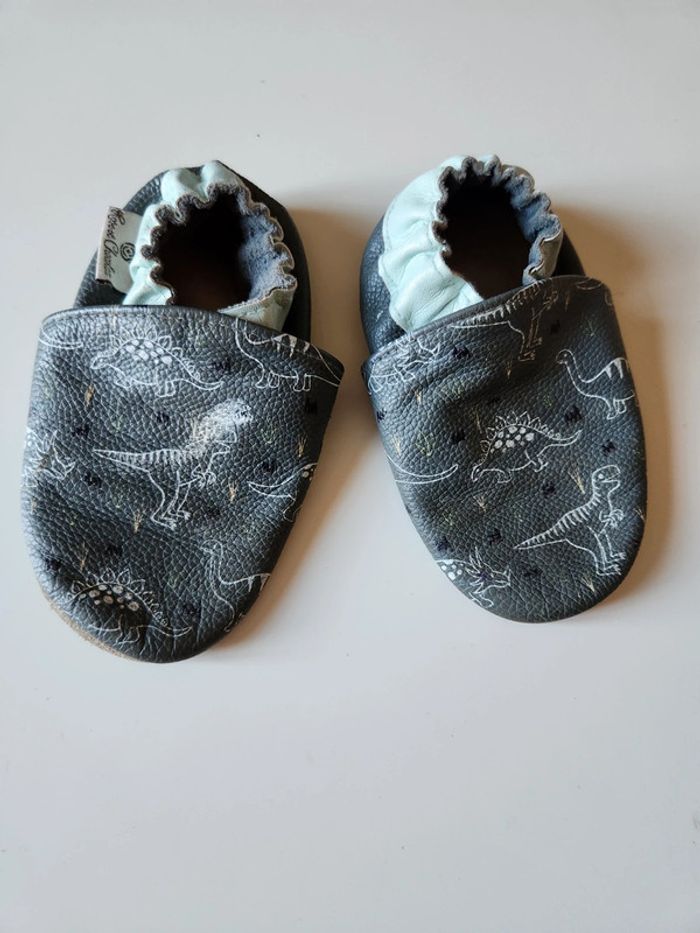 Chaussons en cuir dinosaures