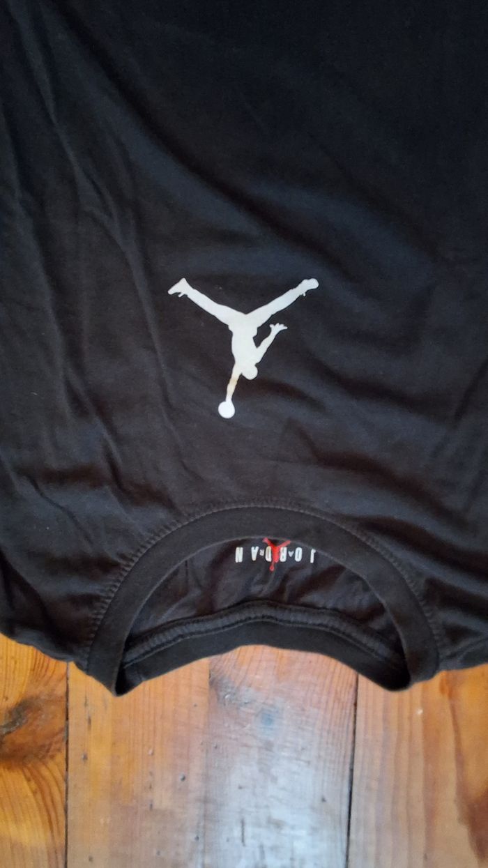 T-shirt Jordan noir taille L - photo numéro 2