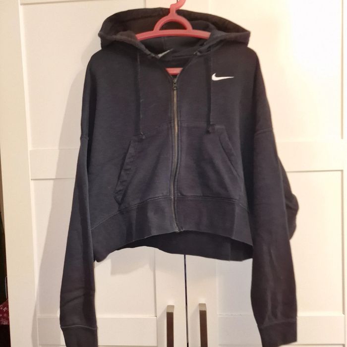 Nike pull