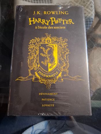 Livre Harry Potter à l'école des sorciers édition collection poufsouffle tome 1 20 ans
