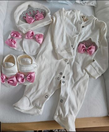 Ensemble 0-3 mois bébé fille neuf