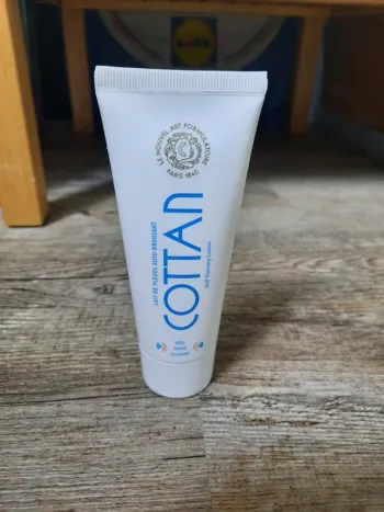 Lait de Fleurs Auto-bronzant _ Cottan