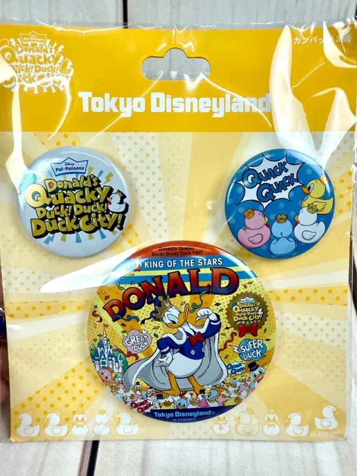 Lot de badges Disney Spécial Anniversaire Donald - Tokyo Disneyland exclusif - photo numéro 2