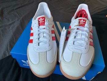 Basket adidas samba, neuves, 25 % avec code remise, t 44 2/3