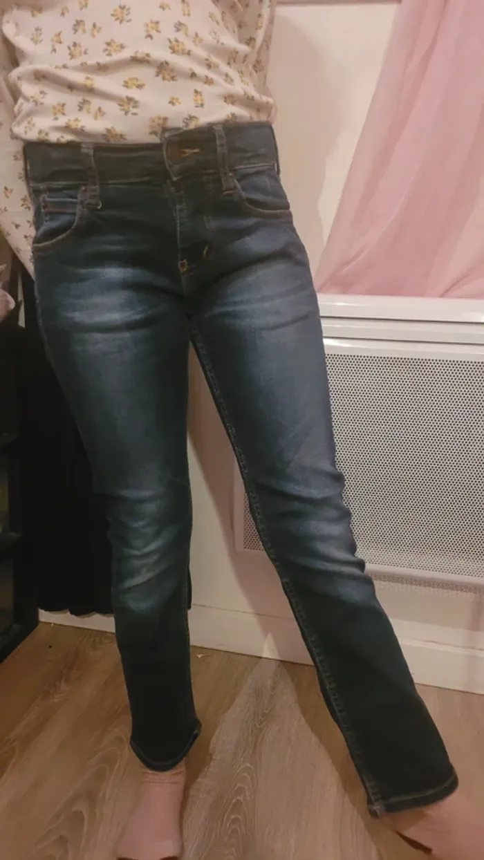 Jean Levis taille 8 ans