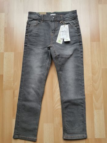 JEAN SLIM KIABI 9+ ANS  Jean slim KIABI gris Taille 9 ans +   NEUF !!!