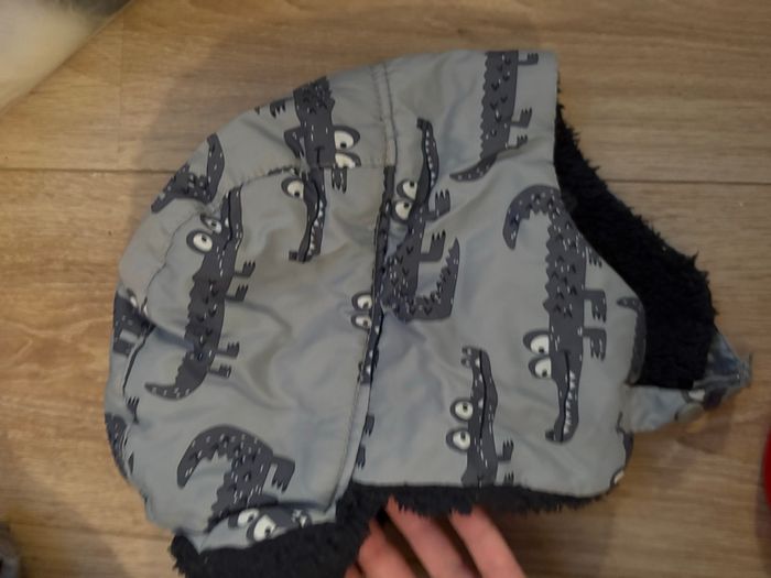 Bonnet gris vert crocodile 3/5ans