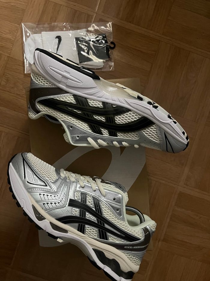 Asics Gel Kayano 14 - photo numéro 2