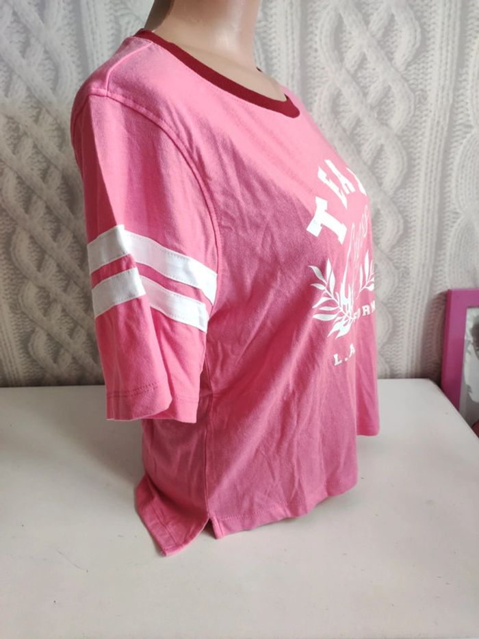 T-shirt Guess rose - photo numéro 2
