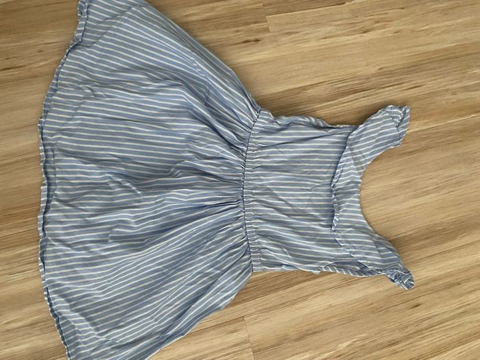 Robe 2-3 ans primark neuf