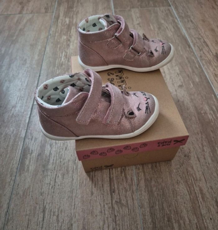 Boots rose petit chat pointure 27 - photo numéro 2