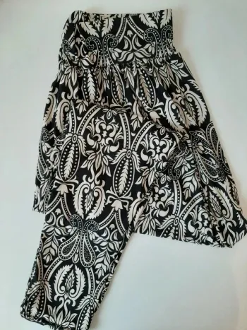 Pantalon femme noir et blanc Taille 38