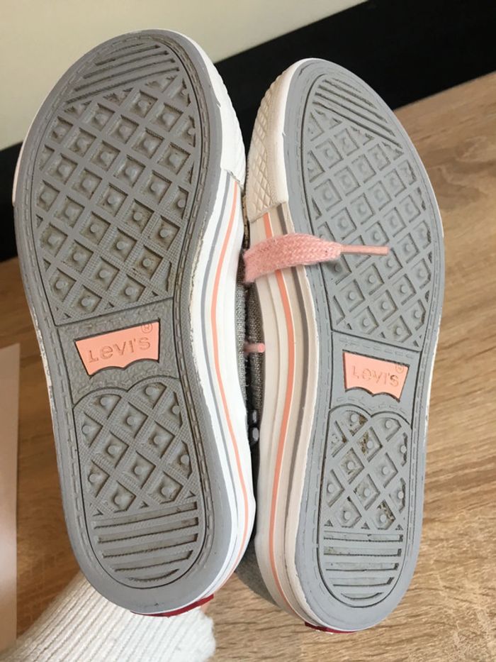 Tennis Levis taille 31 fermeture éclair sur le côté et lacets - photo numéro 4