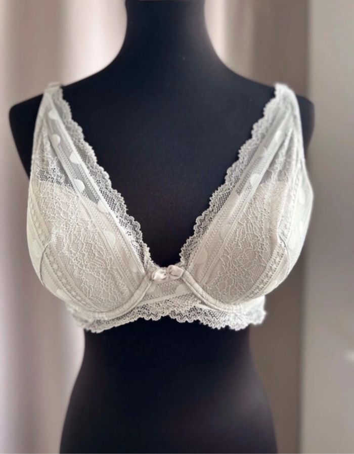 Soutien-gorge crème 90C