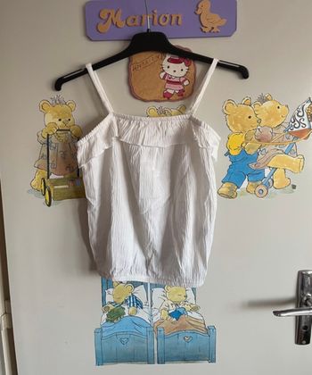 Top blanc à bretelles, taille 14 ans, marque Kiabi.