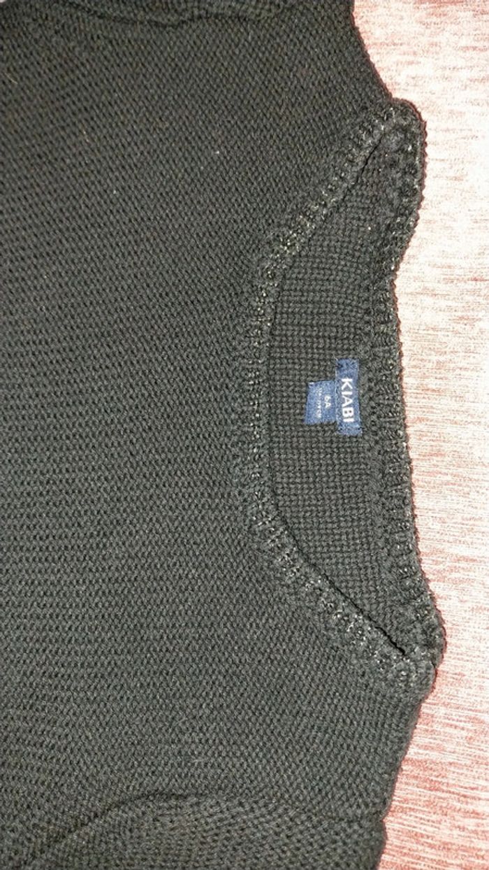 Pull noir col rond et pailleté très bon état by Kiabi Taille 6 ans - photo numéro 3