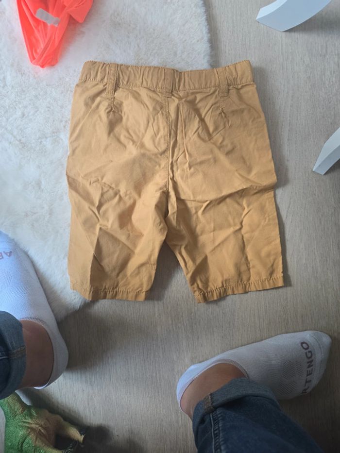 Short moutarde - photo numéro 2