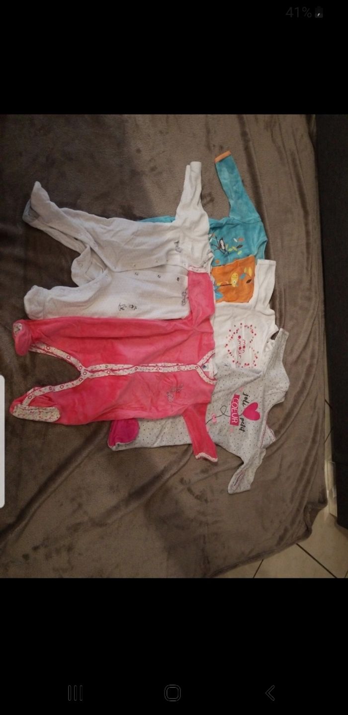 Lots de 5 pyjamas T.6mois