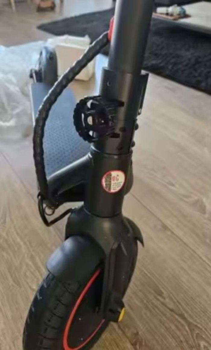 Trottinette électrique neuve jamais été utilisée à vendre - photo numéro 3