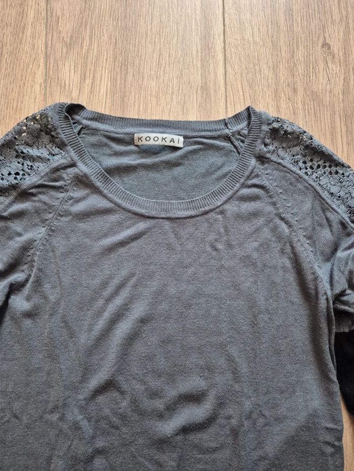 Pull grise noir dentelle kookai - photo numéro 4