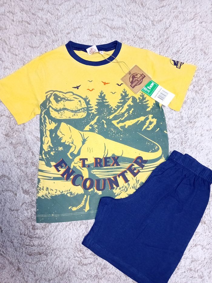 Ensemble Jurassic world