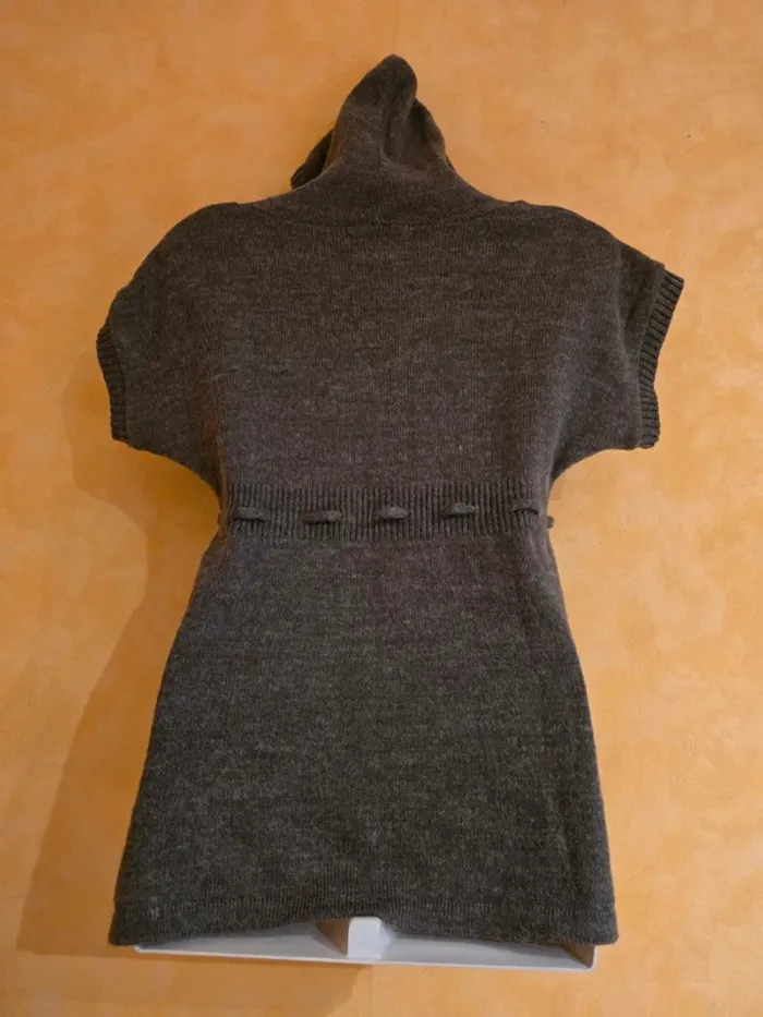 Pull a capuche Taille 3 "Cache Cache" - photo numéro 2