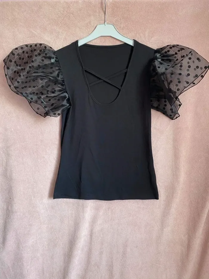 Top T34 Neuf 👚🖤 - photo numéro 2