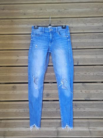 Jean Skinny Troué Taille Basse Bershka – Femme Taille S/36 – Look Y2K 🔥