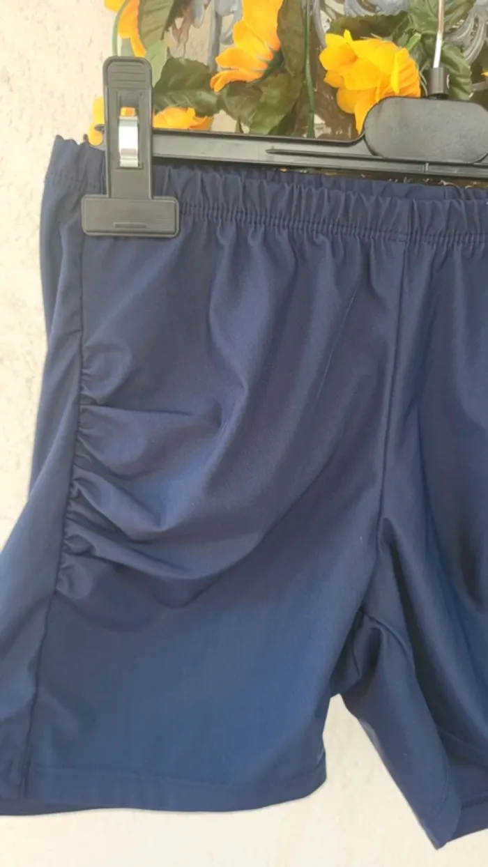 Lot 3 short sports. - photo numéro 2