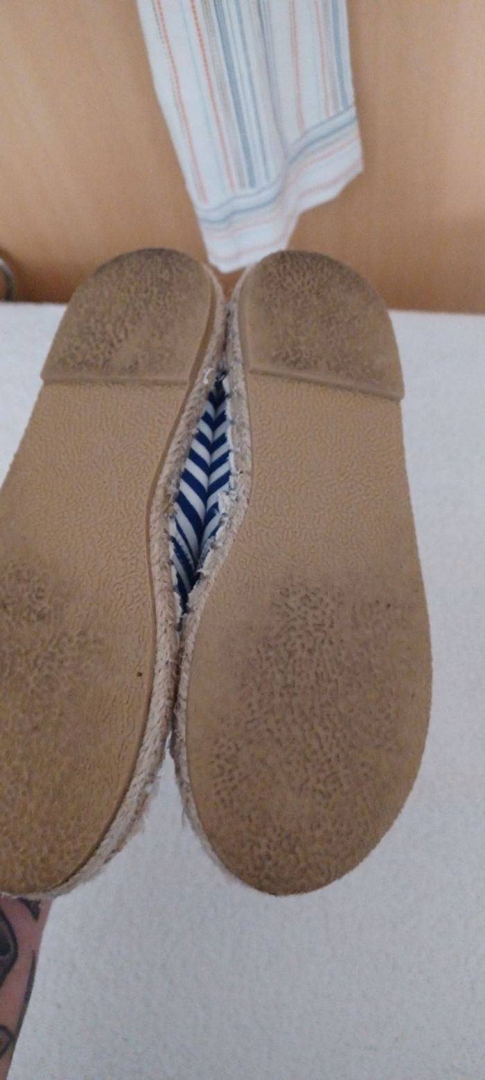 Très jolie paire d'espadrille fille Pointure 31 - photo numéro 4