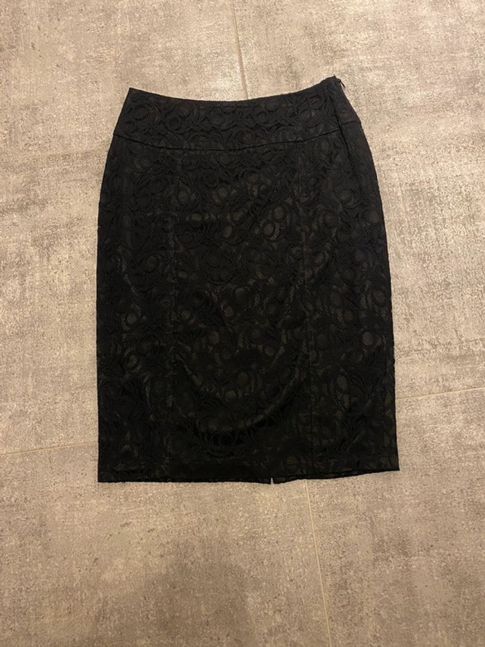 Jupe noire - photo numéro 3