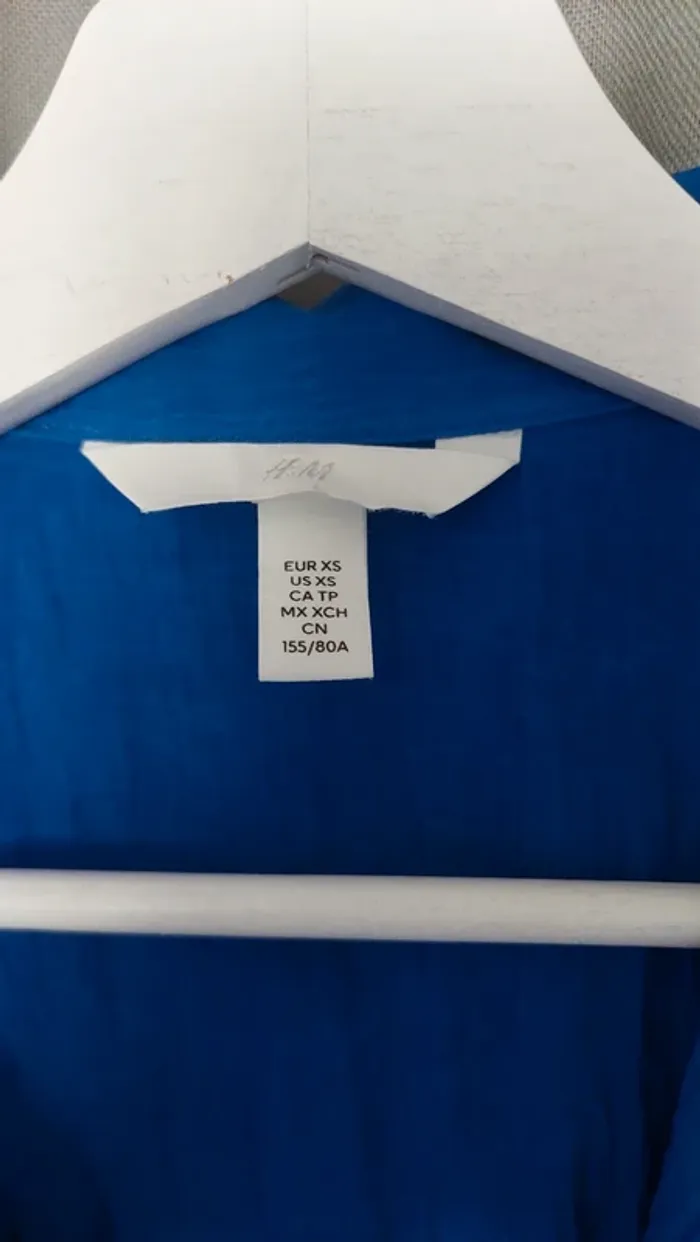 T‑shirt indigo/électrique H&M – Taille XS - parfait état - Polyester et polyamide - photo numéro 4
