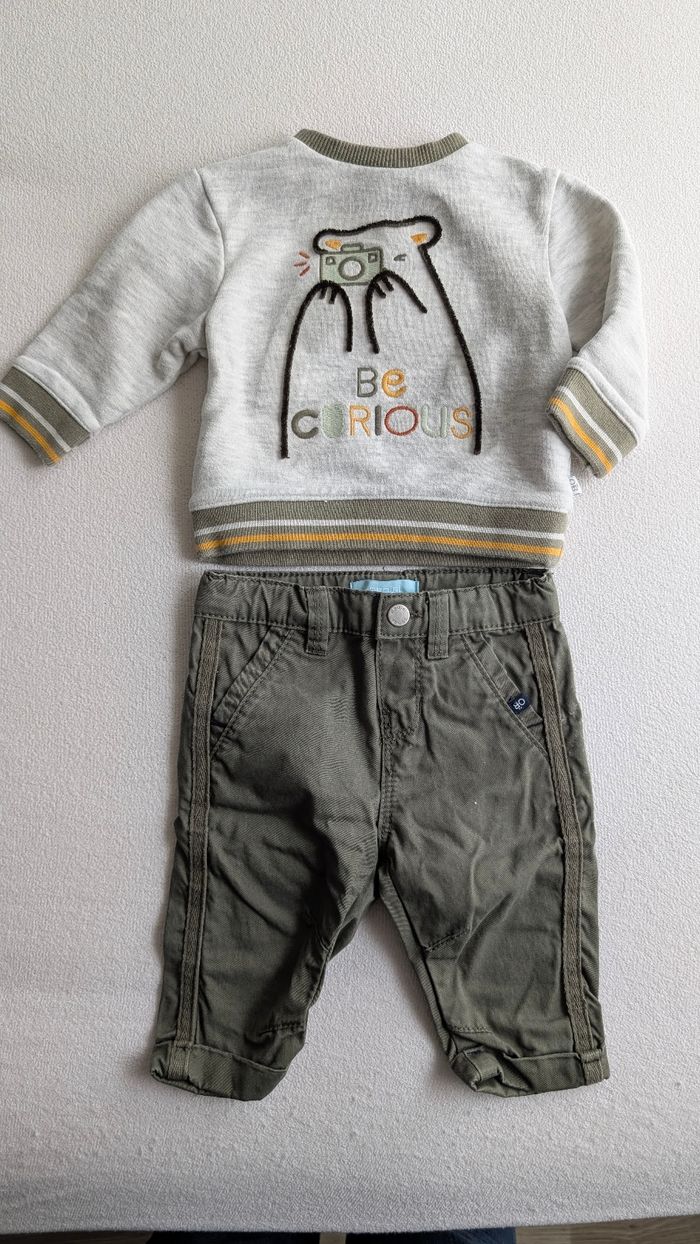 Ensemble gris kaki