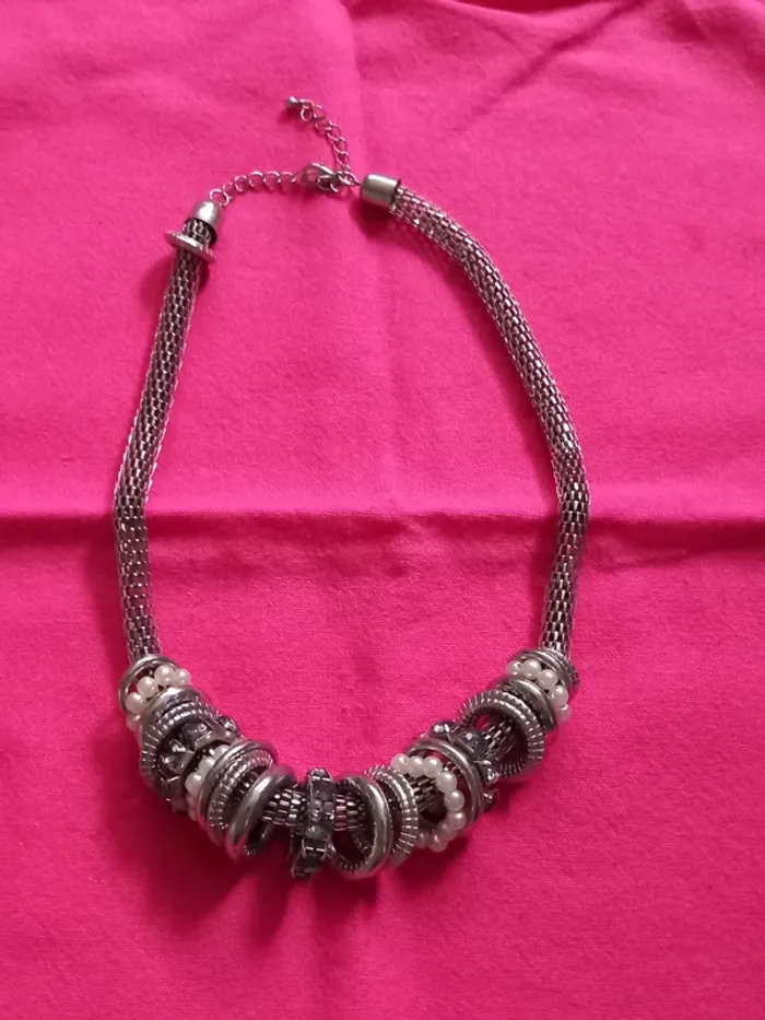 Collier fantaisie