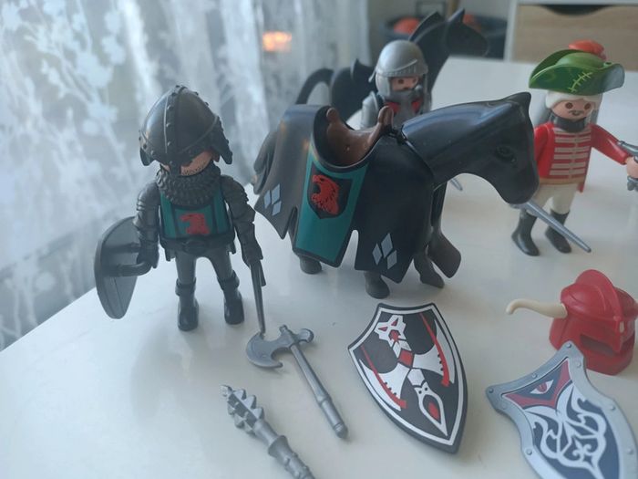 Lot personnage playmobil chevaliers et divers - photo numéro 2