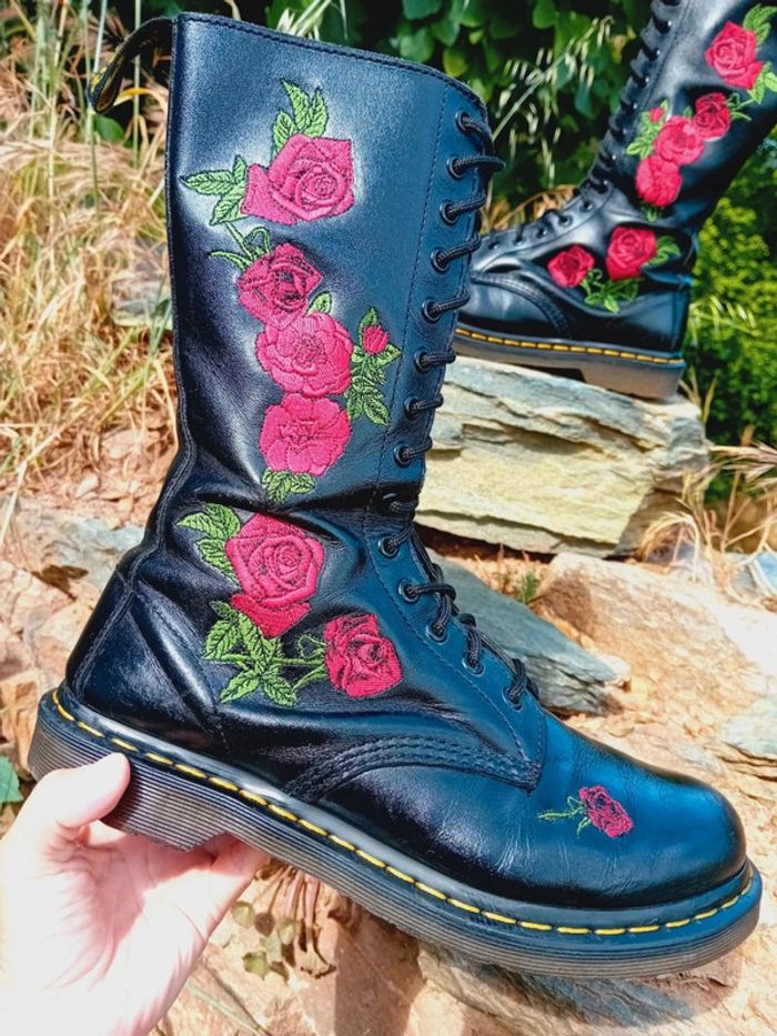 Dr. Martens 1914 Vonda roses brodées 🌹 42 - photo numéro 2