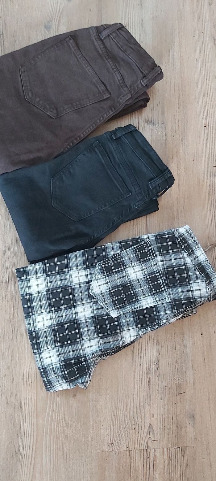 Lot 3 pantalons - photo numéro 2