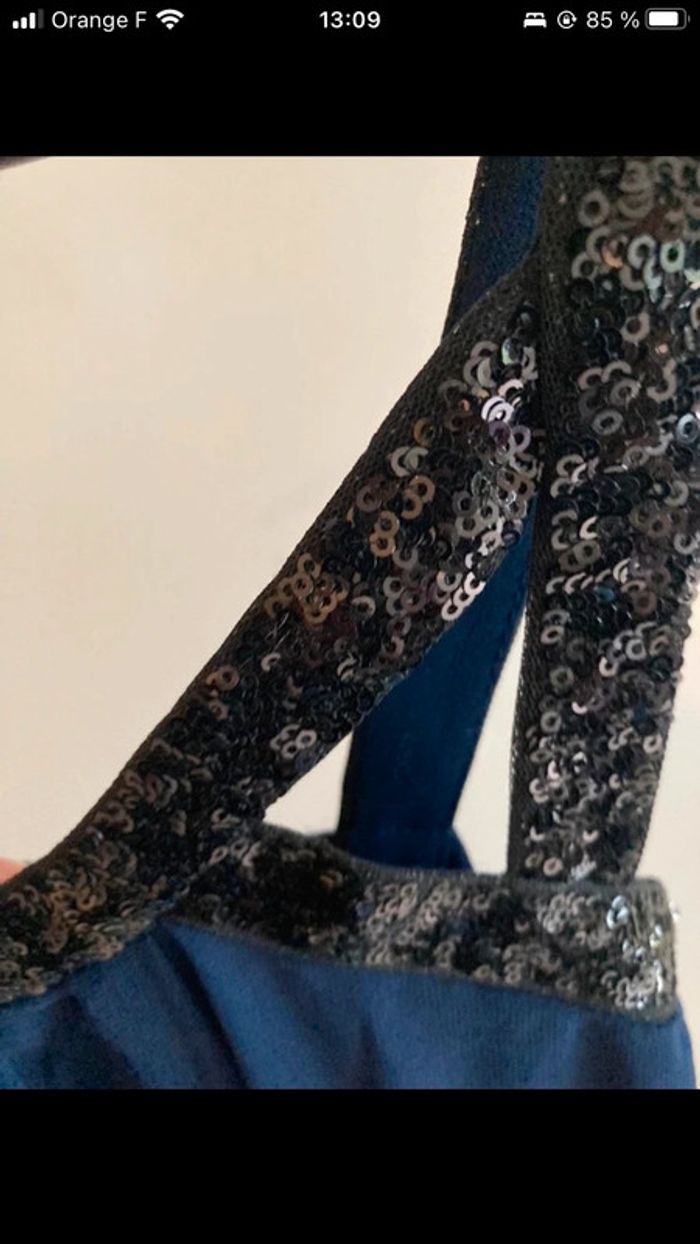Robe bleue fêtes à à sequins - photo numéro 2