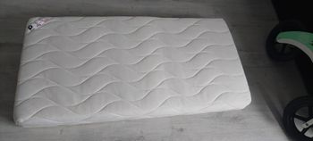 Matelas lit bébé