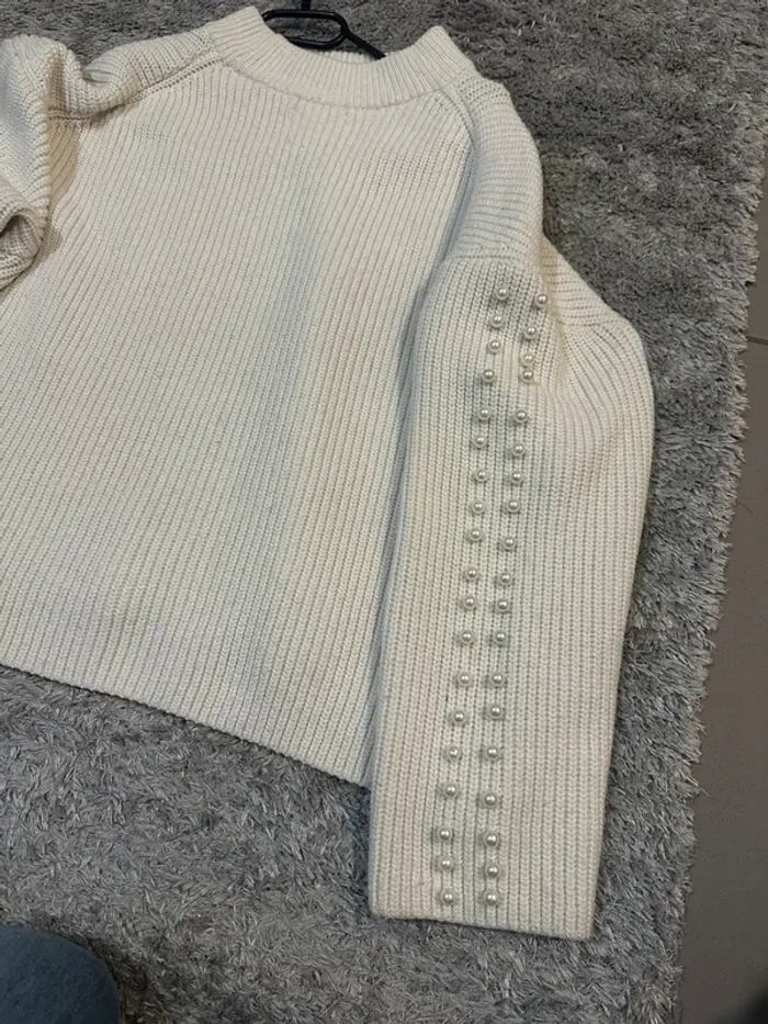 Pull avec détail - photo numéro 2