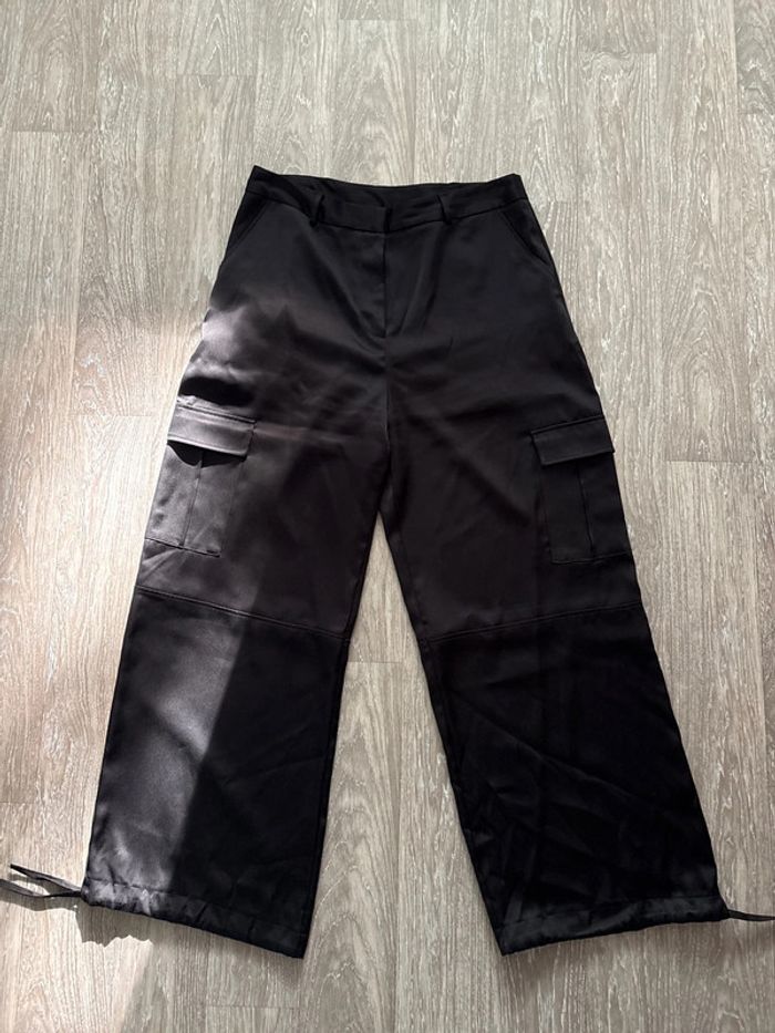 Pantalon style satin