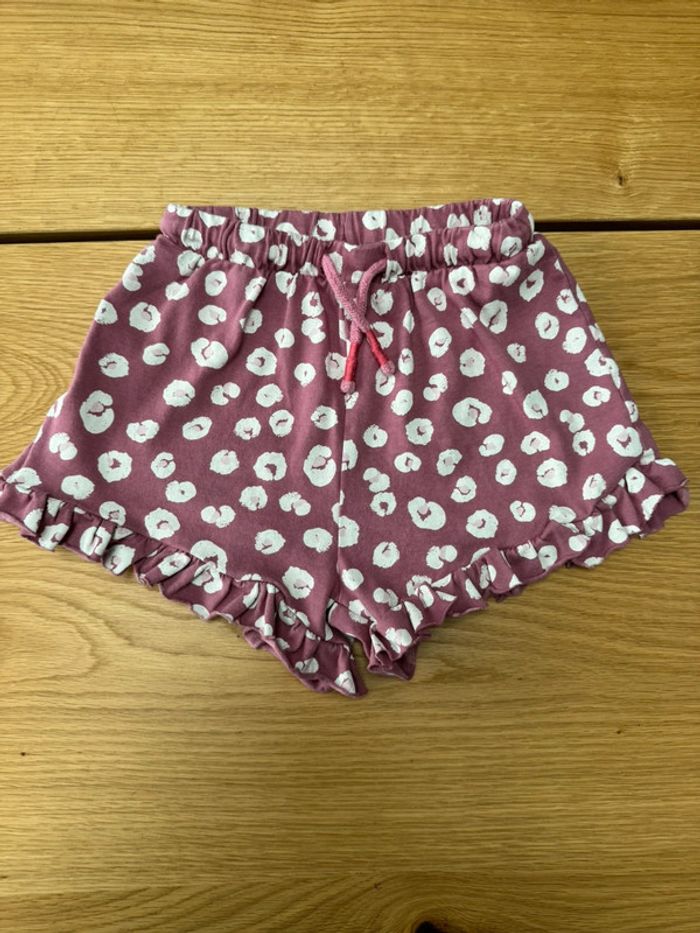 Short fond rose foncé et fleurs blanches - Taille 2/3 Ans - photo numéro 2