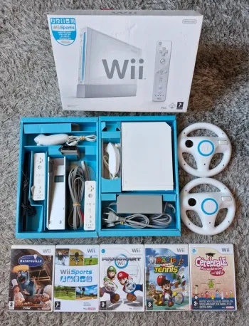 Lot Console Nintendo Wii Blanche en Boîte + 2 Manettes + 2 Volants & 5 Jeux